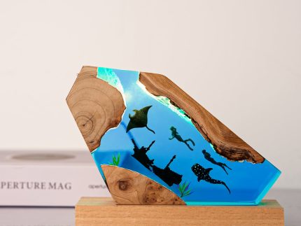Resin Ocean Lamp,Shark and Diver resin wood lamp